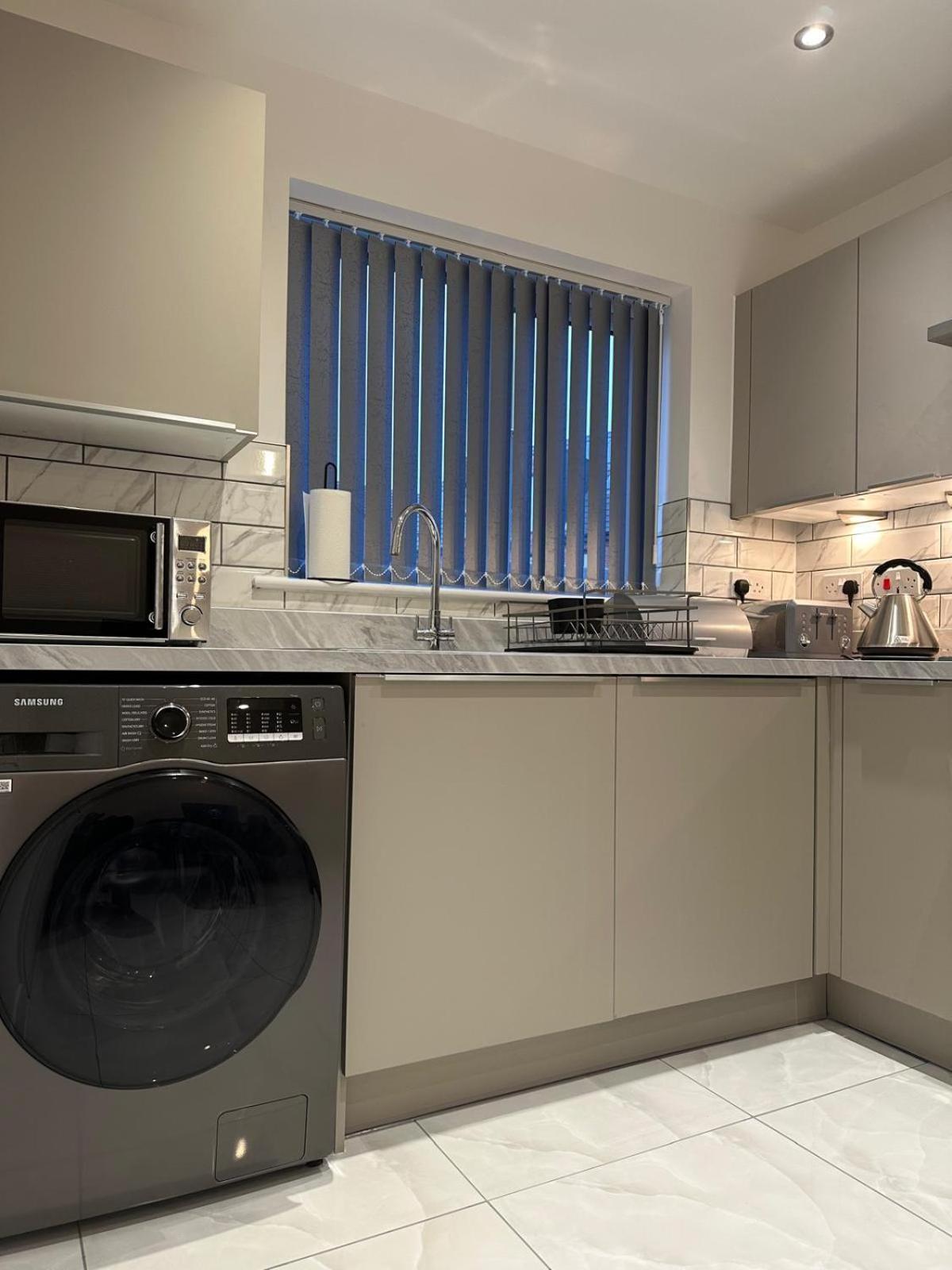 Lush King Ensuite In A Shared * Manchester